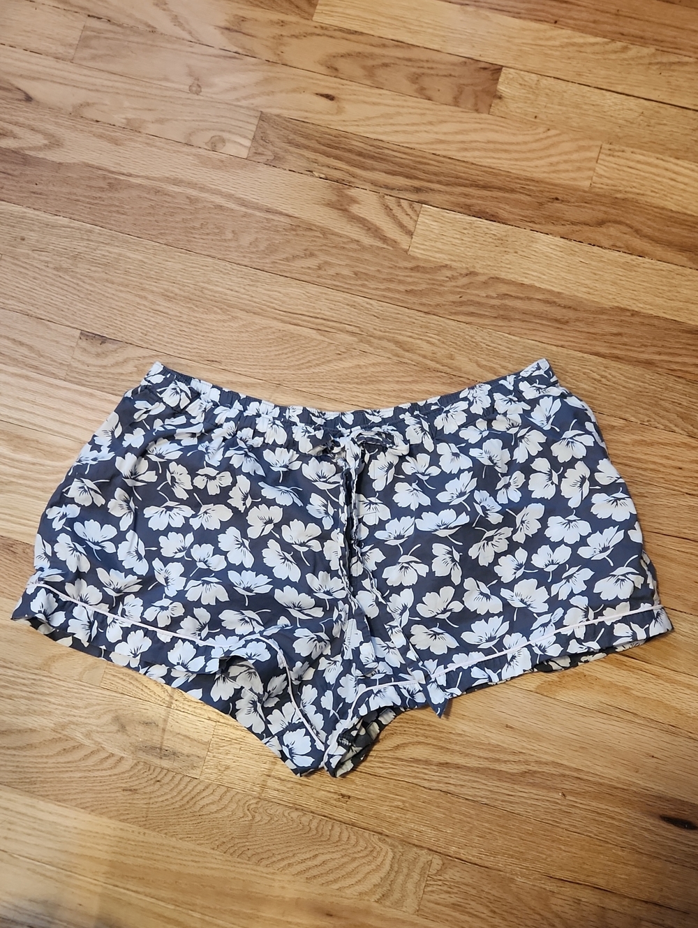 Victoria's Secret Grey  White Floral High Waist Lounge Shorts Pink Trim XL Soft